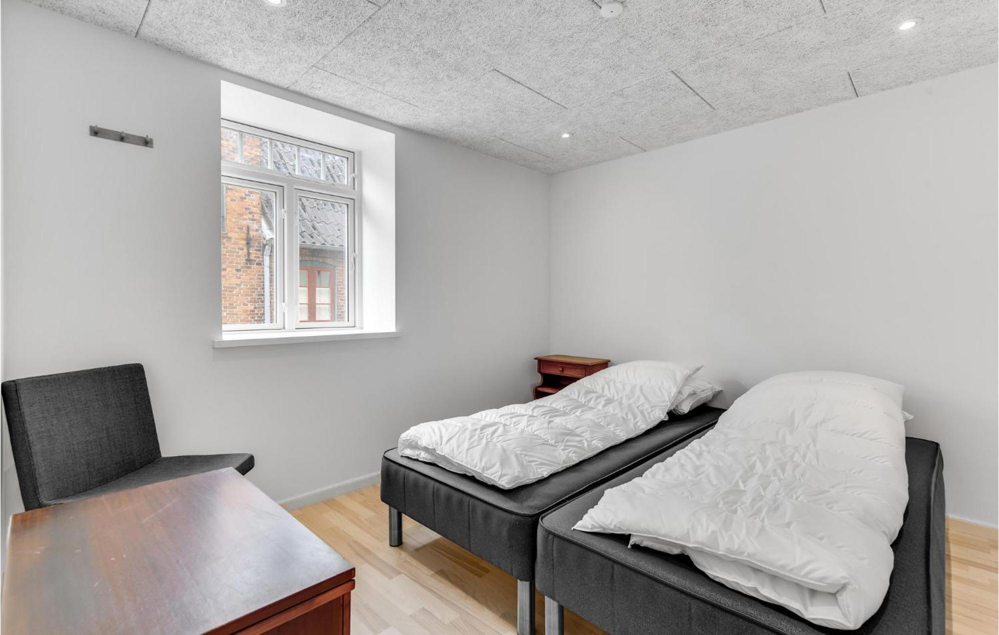 Pet Friendly Home In Hojer With Kitchen Bagian luar foto