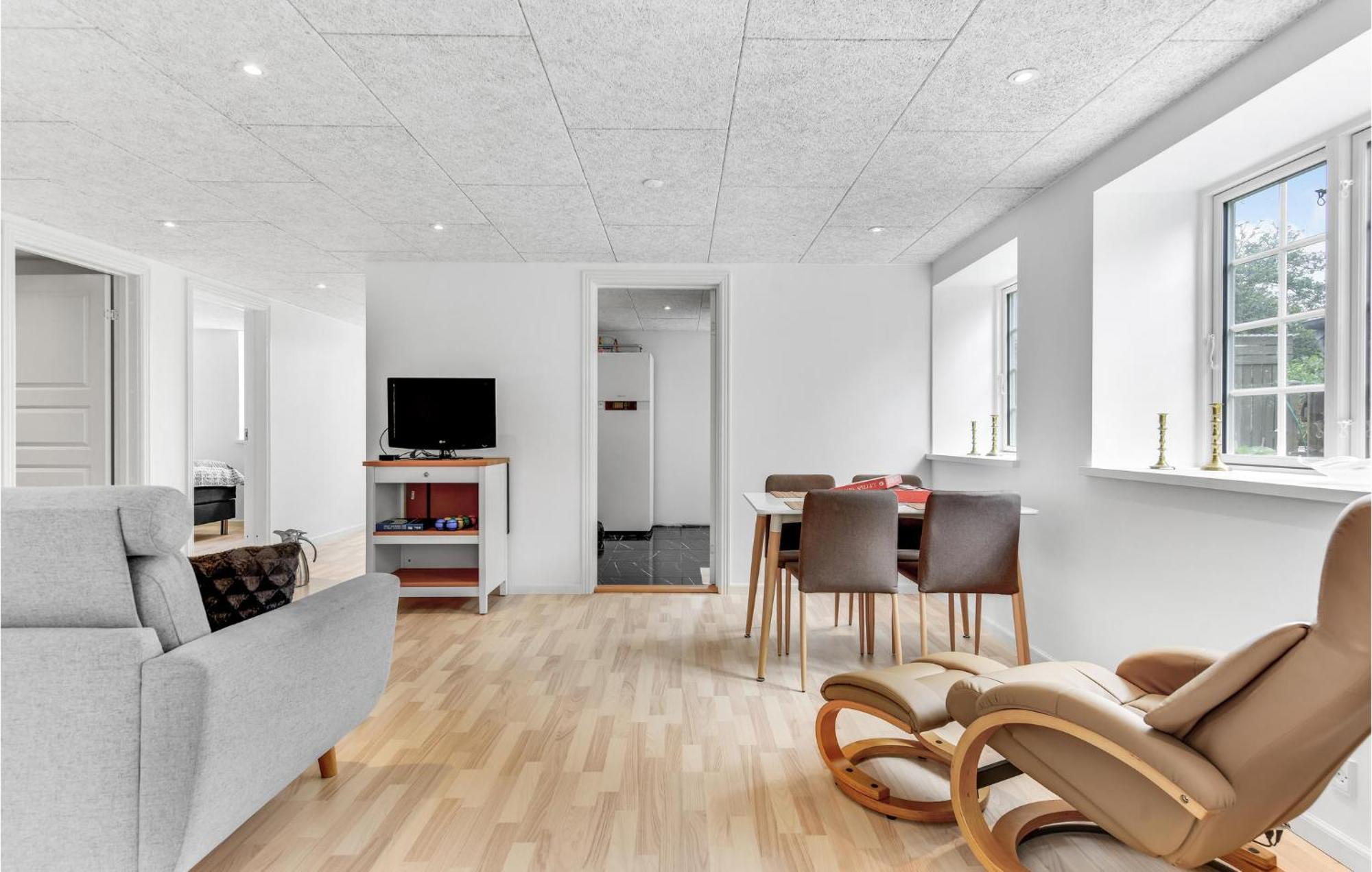 Pet Friendly Home In Hojer With Kitchen Bagian luar foto