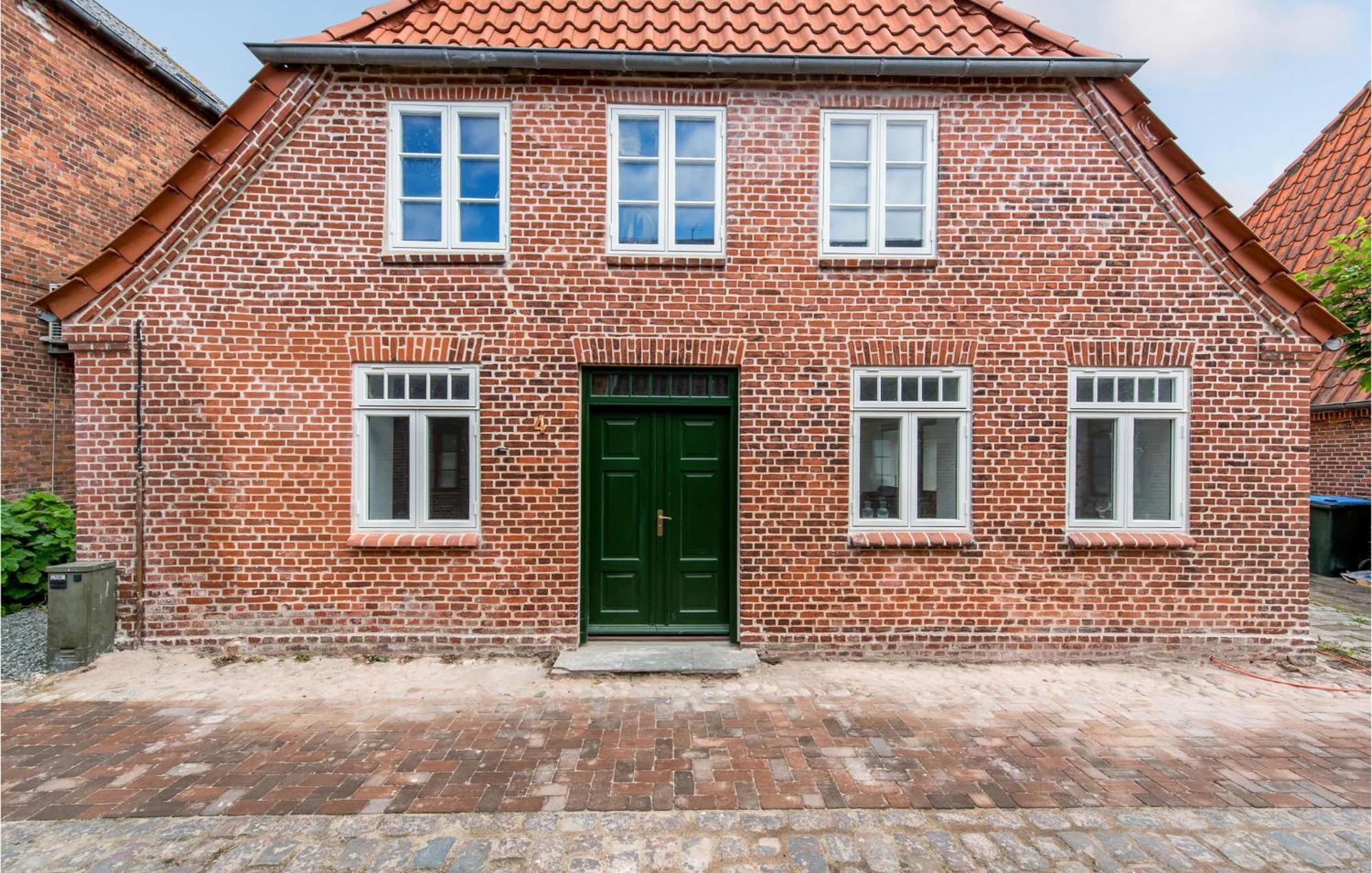 Pet Friendly Home In Hojer With Kitchen Bagian luar foto